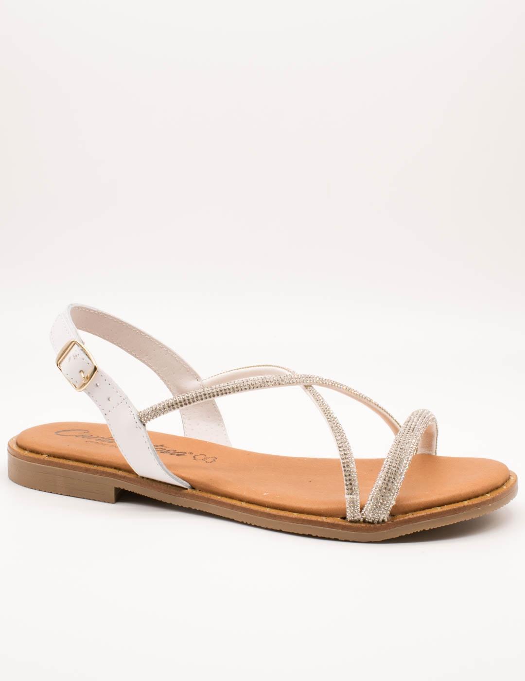Sandalias blancas Zabba Difference: Elegancia y comodidad para el verano.