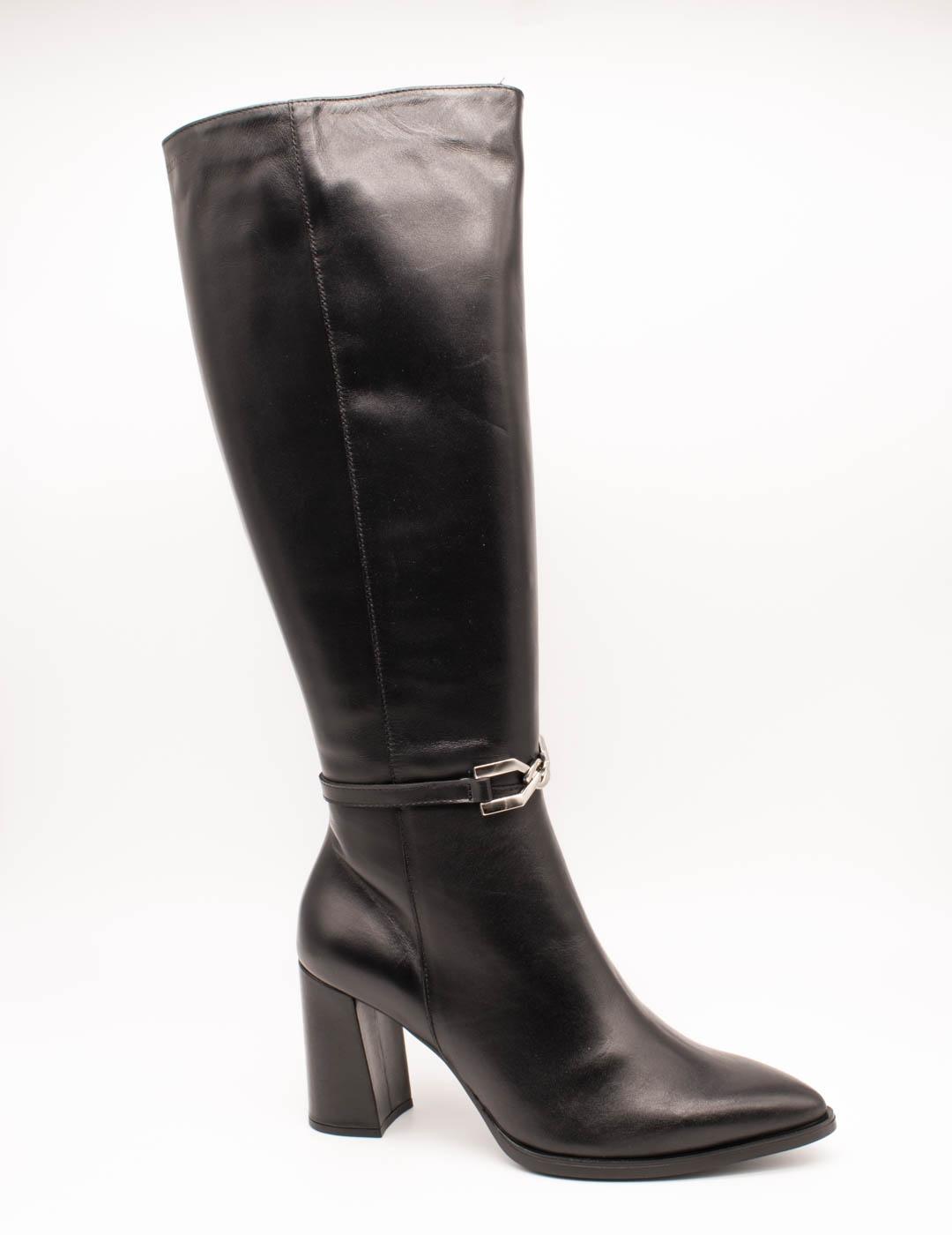 Botas negras Wonders para mujer.