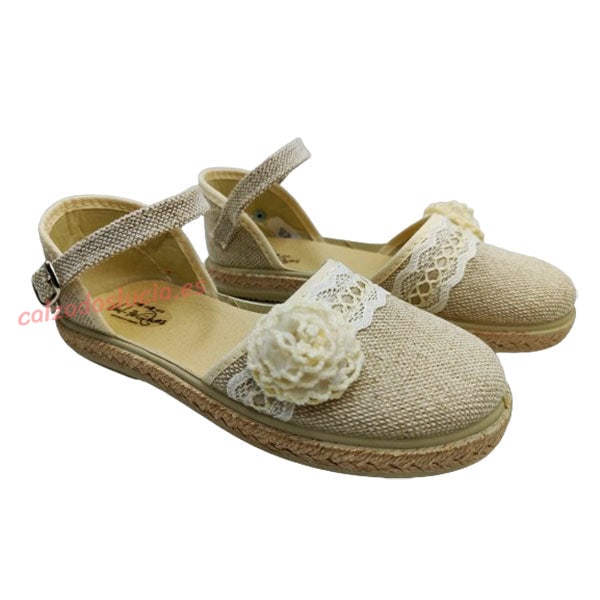 Alpargata de ceremonia Vul-Peques con pompón