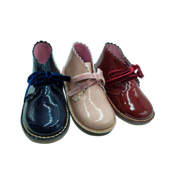 Botita charol de Dardos