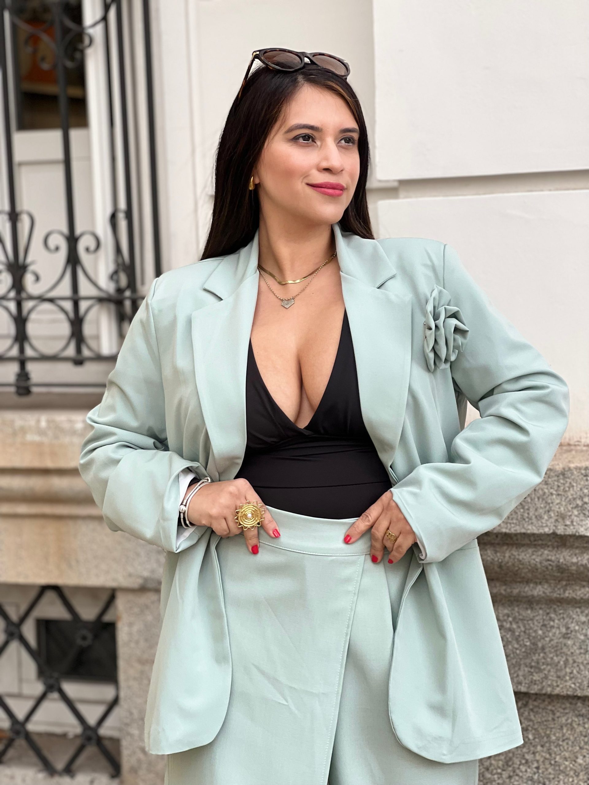 Blazer Oversize con Detalle Floral