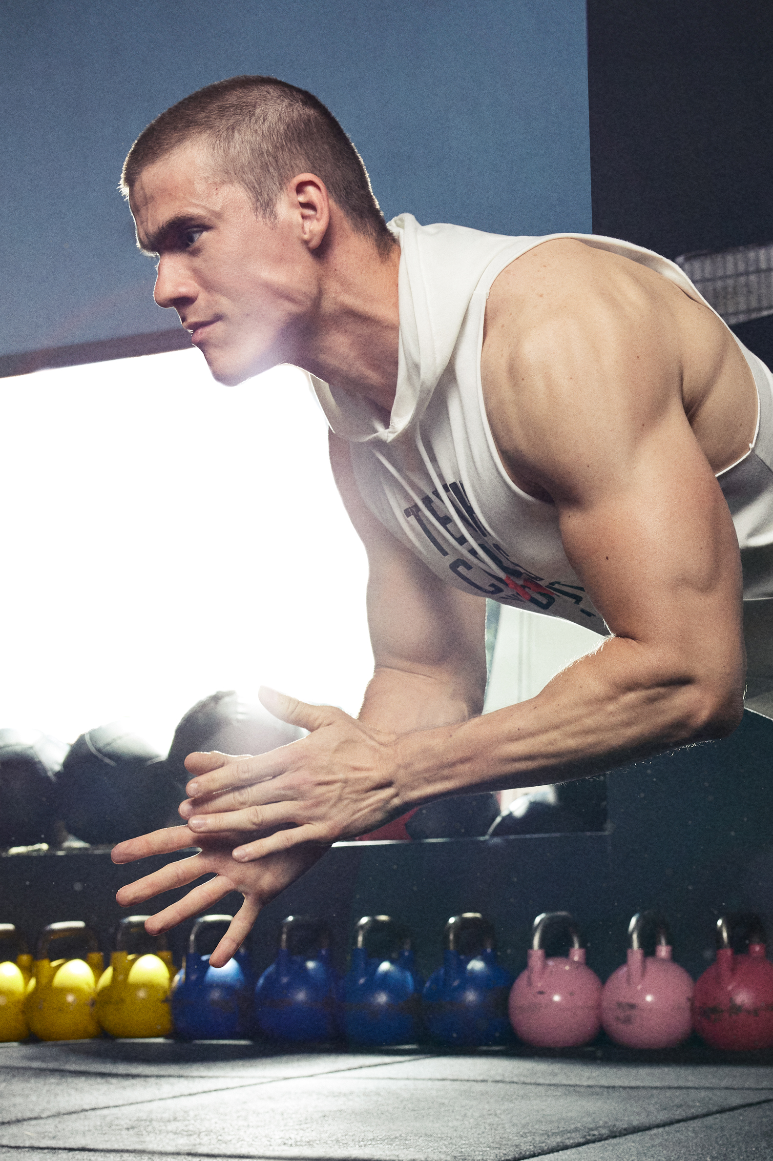 CAMISETA SIN MANGAS Tenth CROSSFIT CAPUCHA HOMBRE