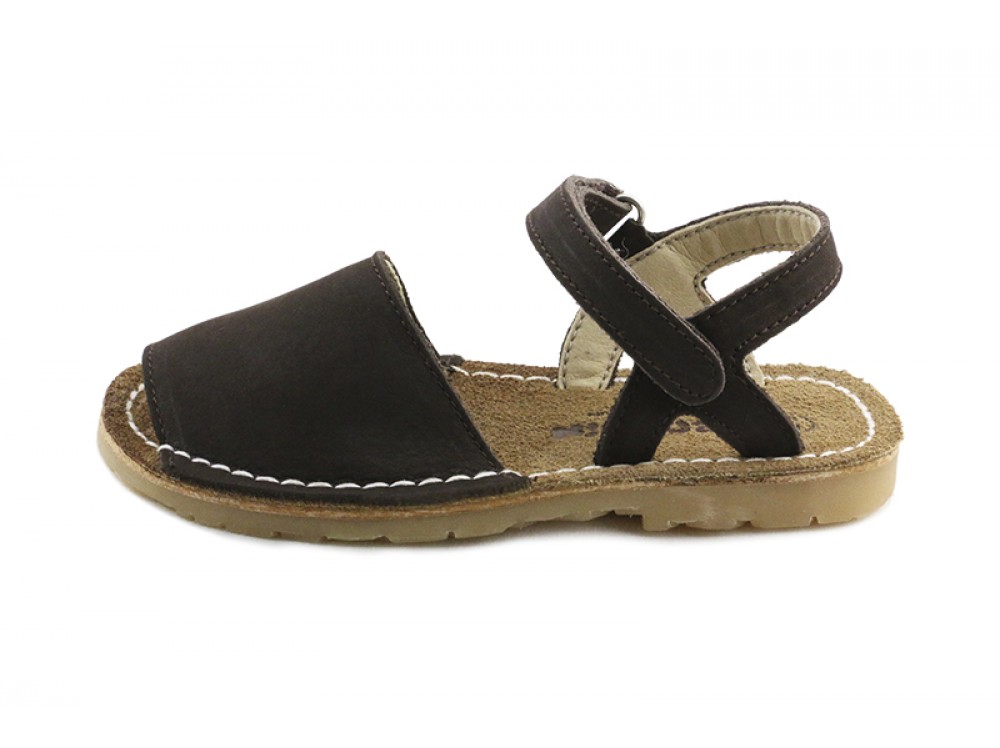 Menorquina nobuk marrón con velcro Jeromín