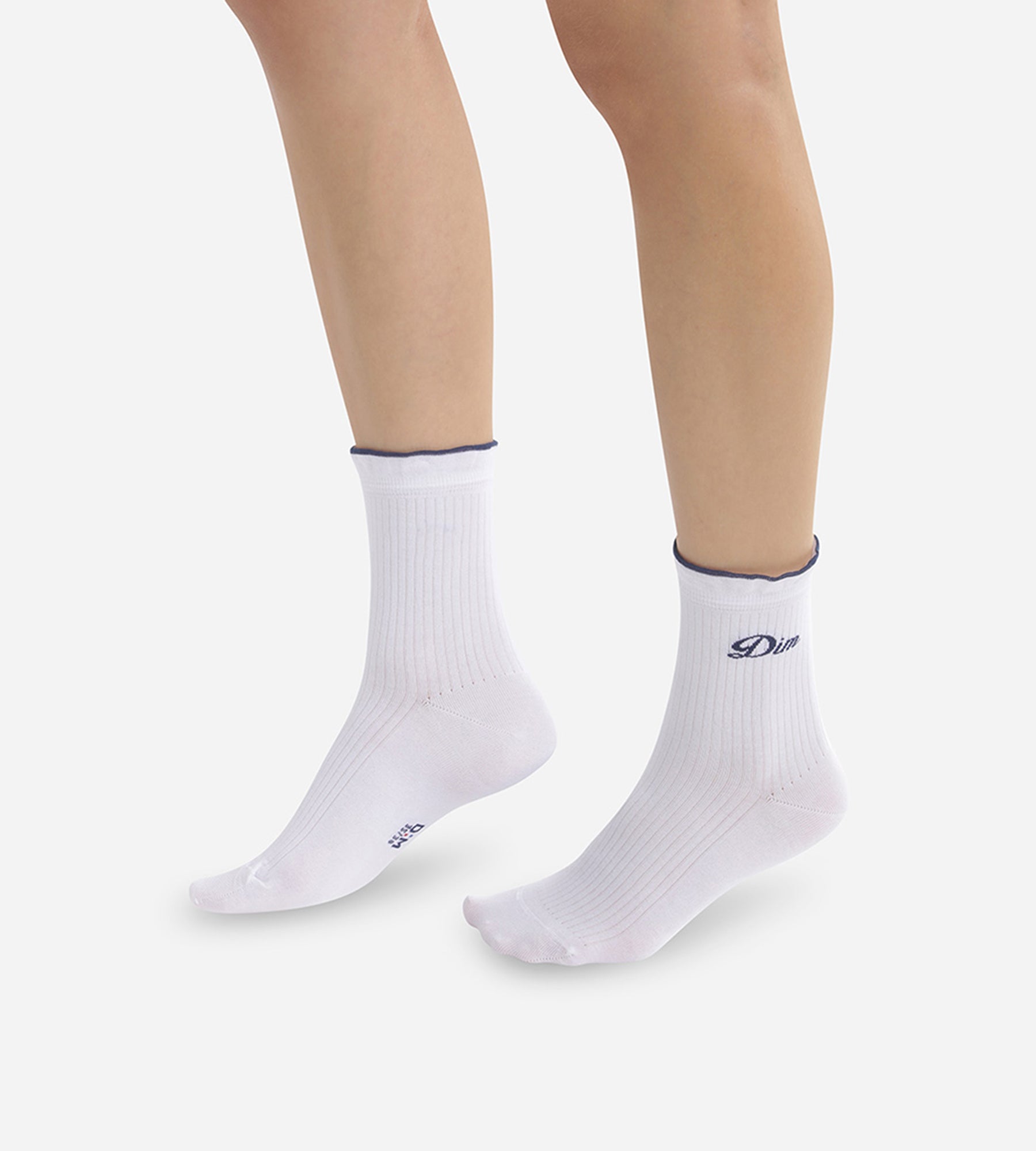 Women's white cotton ankle socks with Madame Dim's embroidered Dim signature