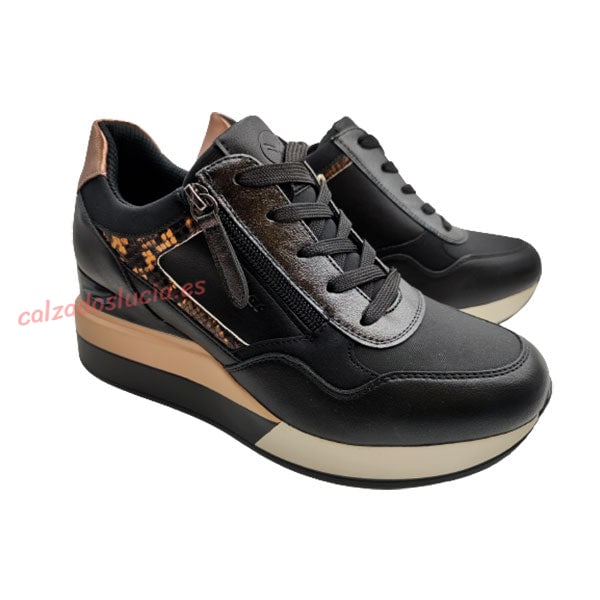 Deportiva con plataforma modelo Aule de Yumas