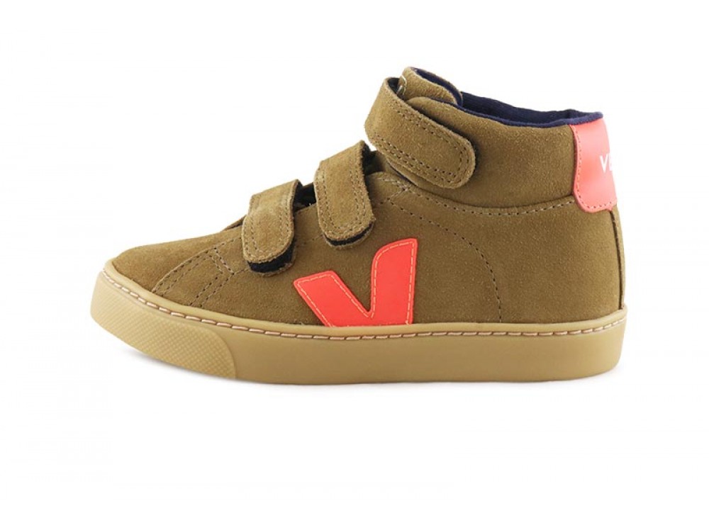 Bota con velcro en ante cuero y suela caramelo Veja