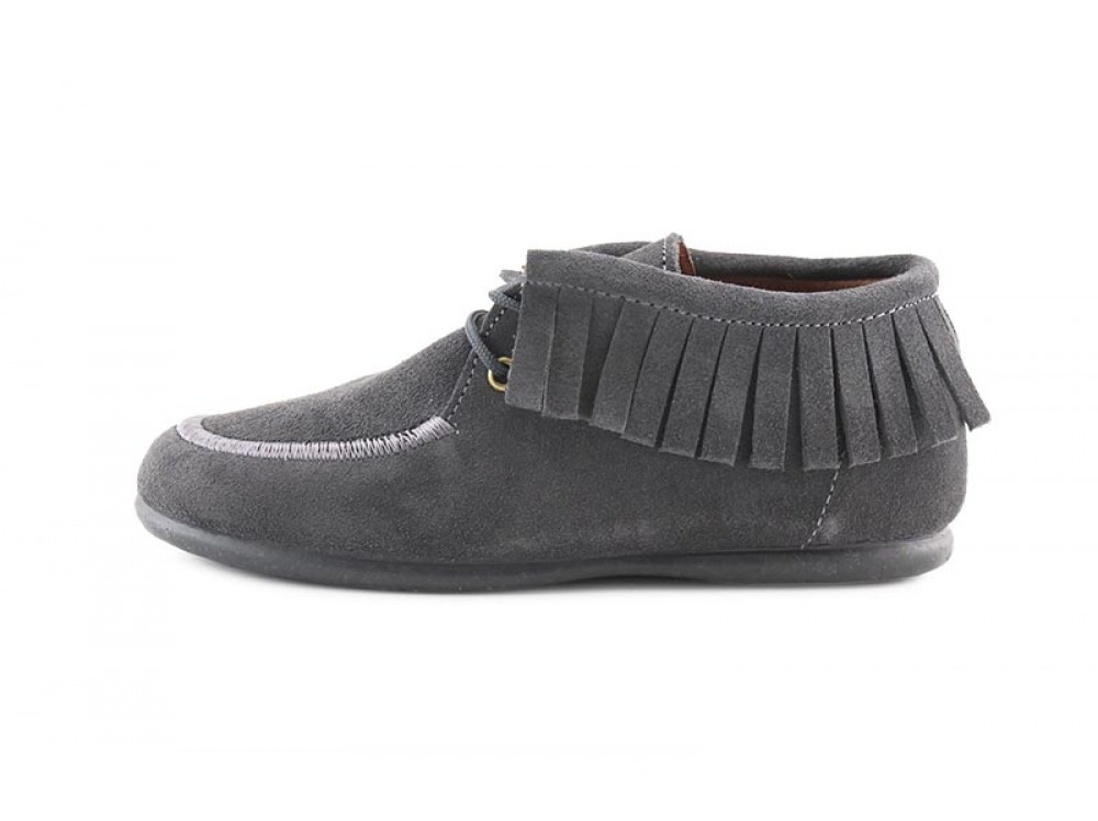 Bota ante gris con flecos y cordón Pepa&Cris