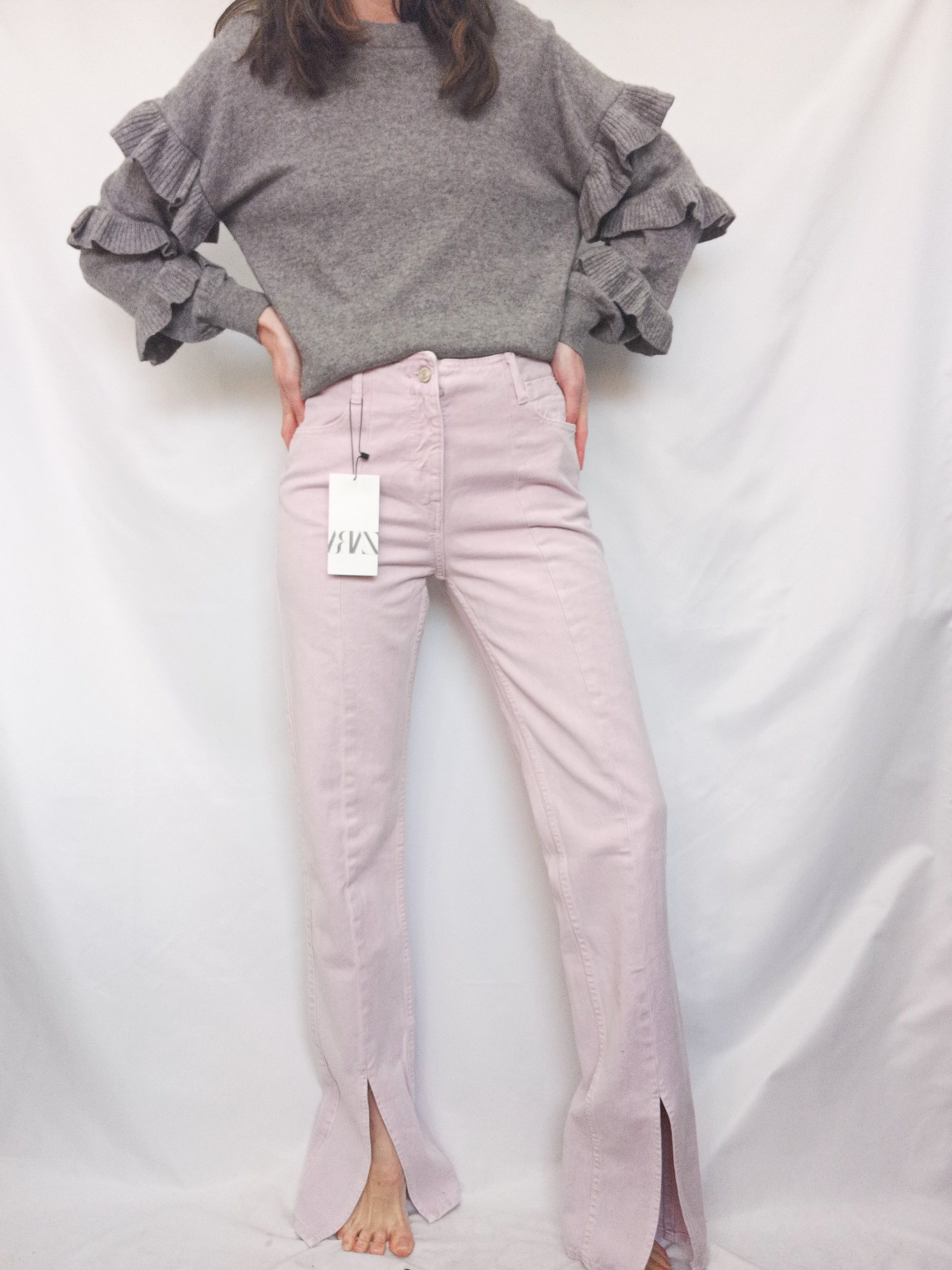 ZARA. Pantalón rosa apertura T.36
