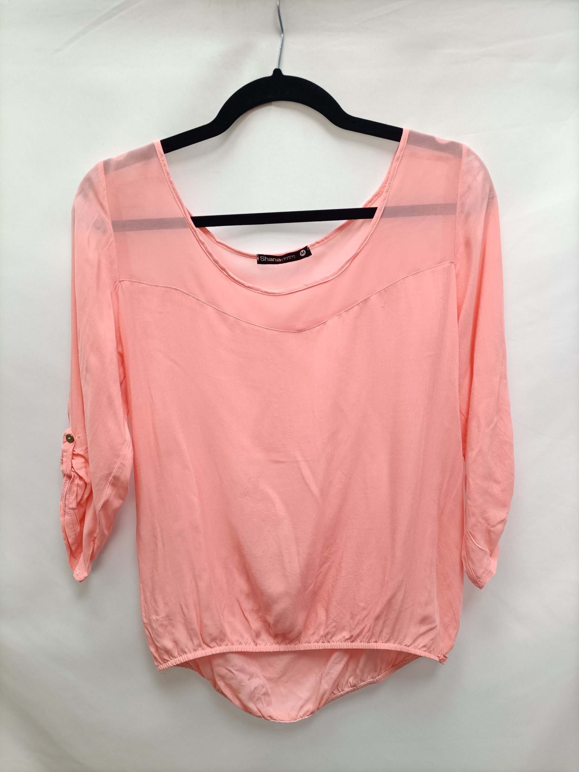 SHANA. Blusa fluida rosa T.m