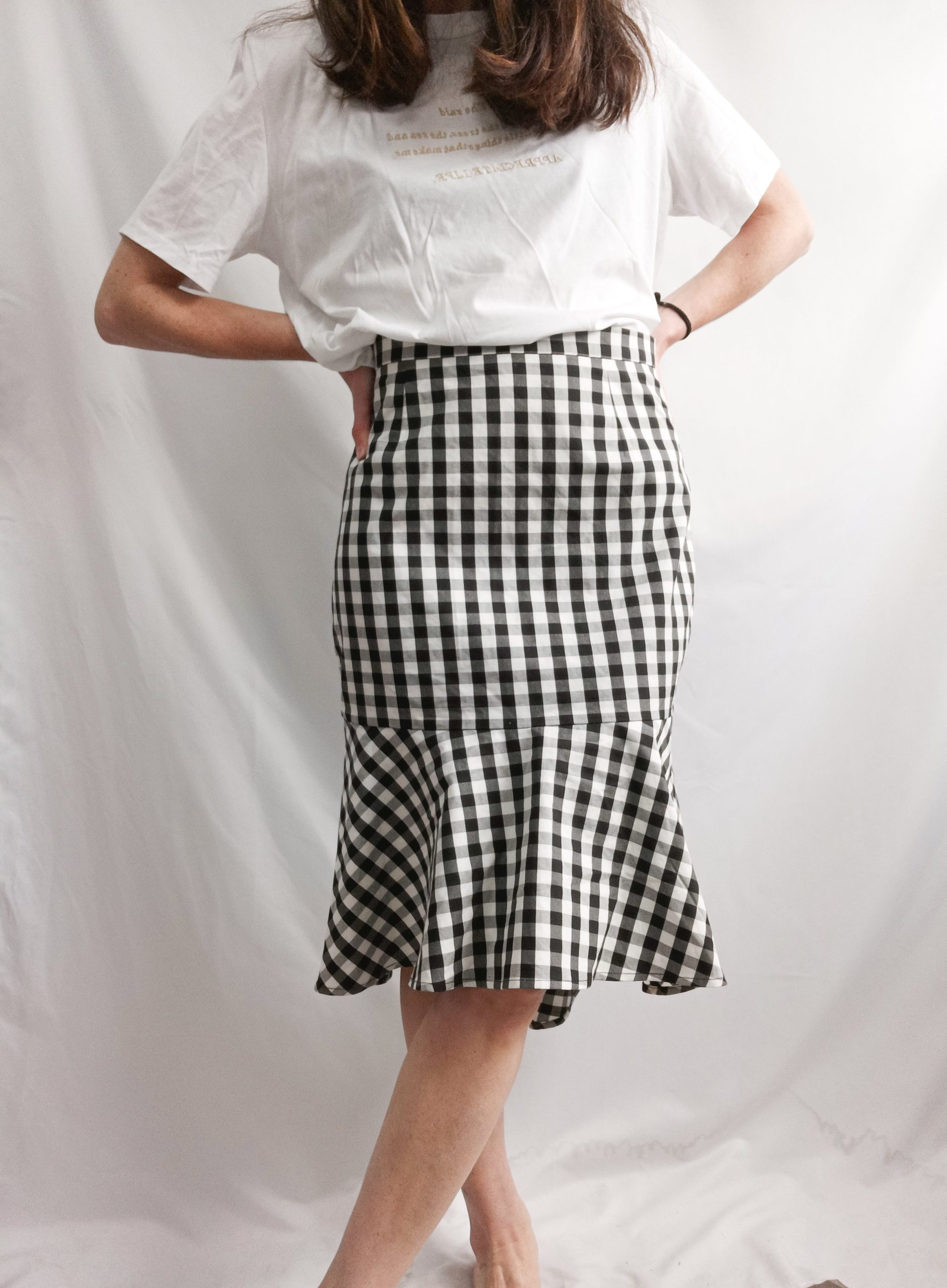 UTERQÜE. Falda cuadros volante T.36