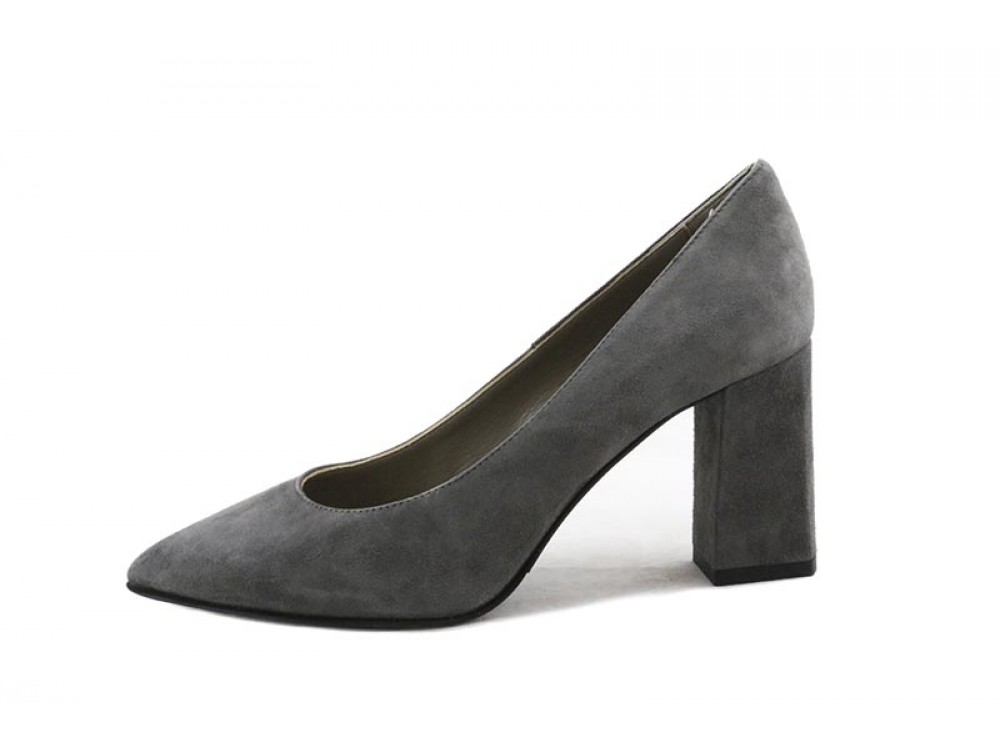 Zapato de salón serraje taupe con tacón Cafe Noir