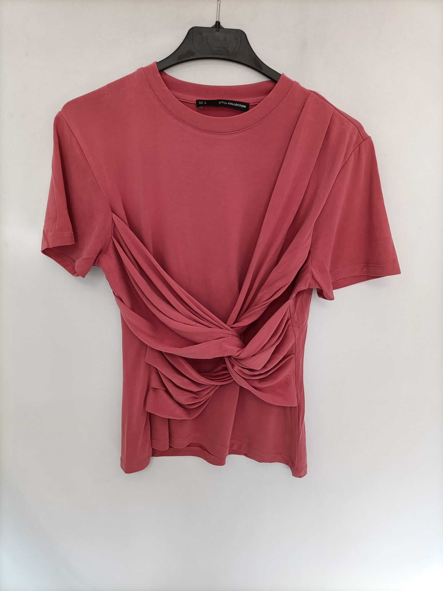 SFERA.Camiseta rosa oscuro nudo T.m