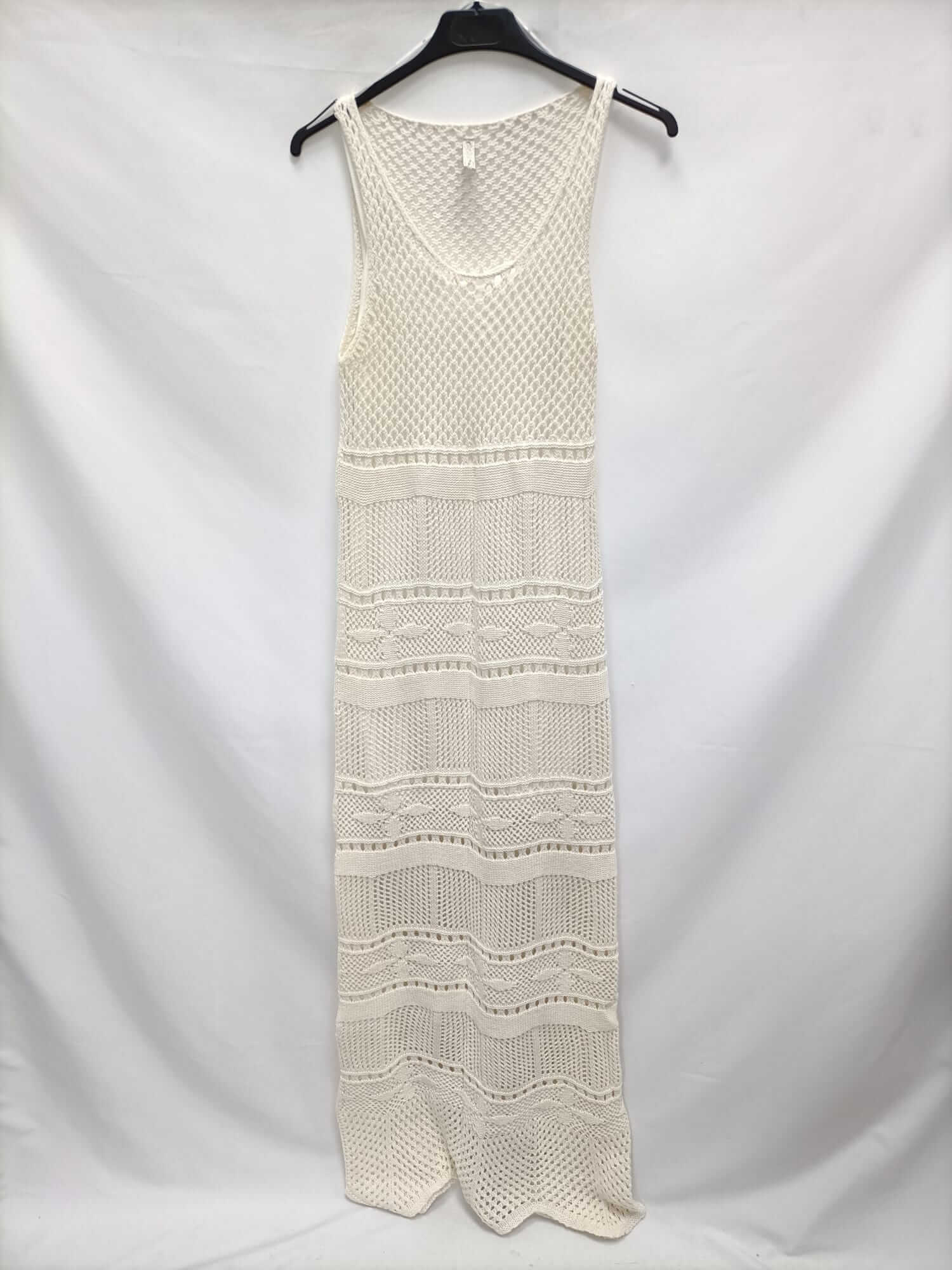 STRADIVARIUS.Vestido largo croché Tm