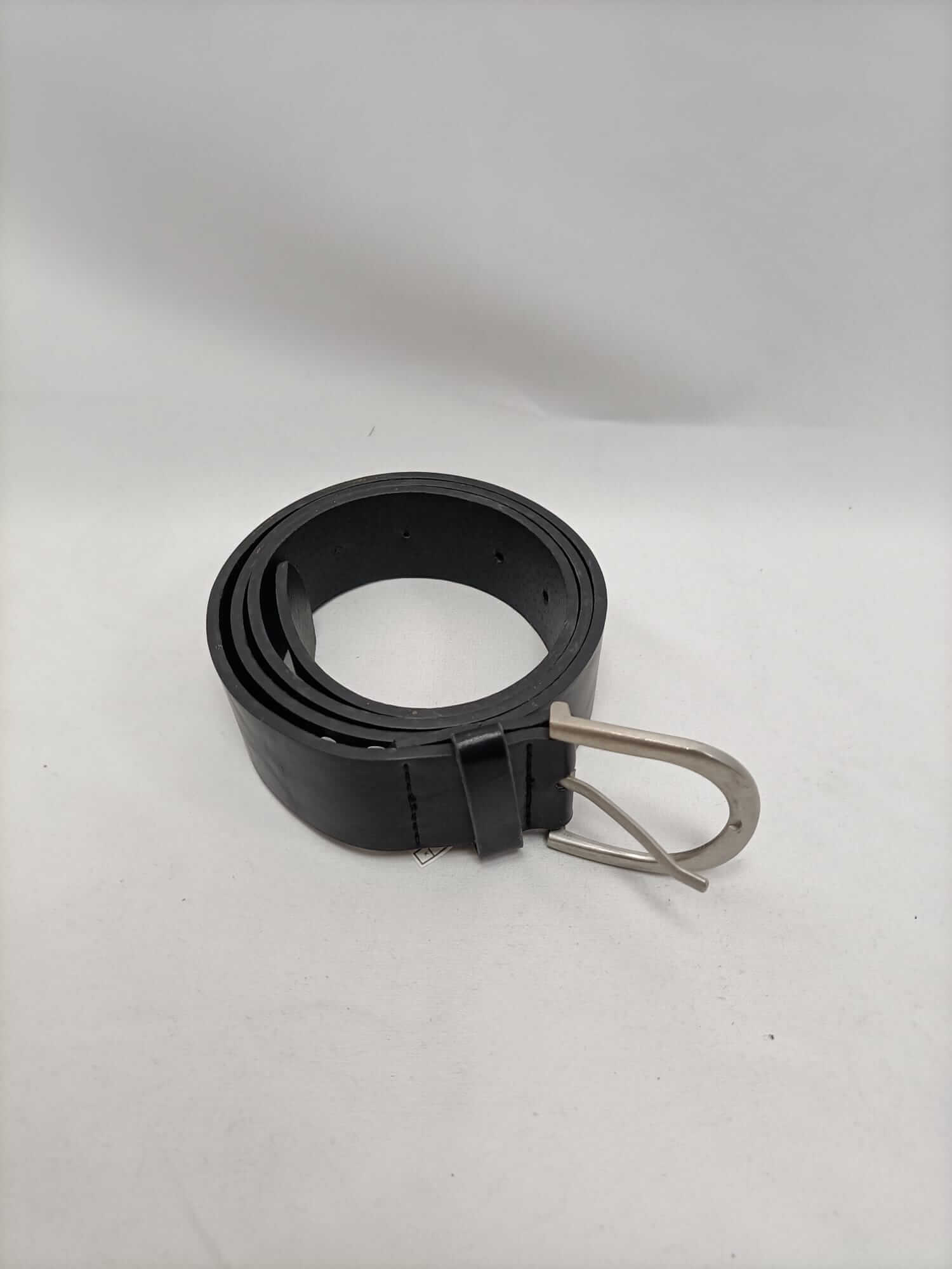 MISAKO.Cintuón negro hebilla