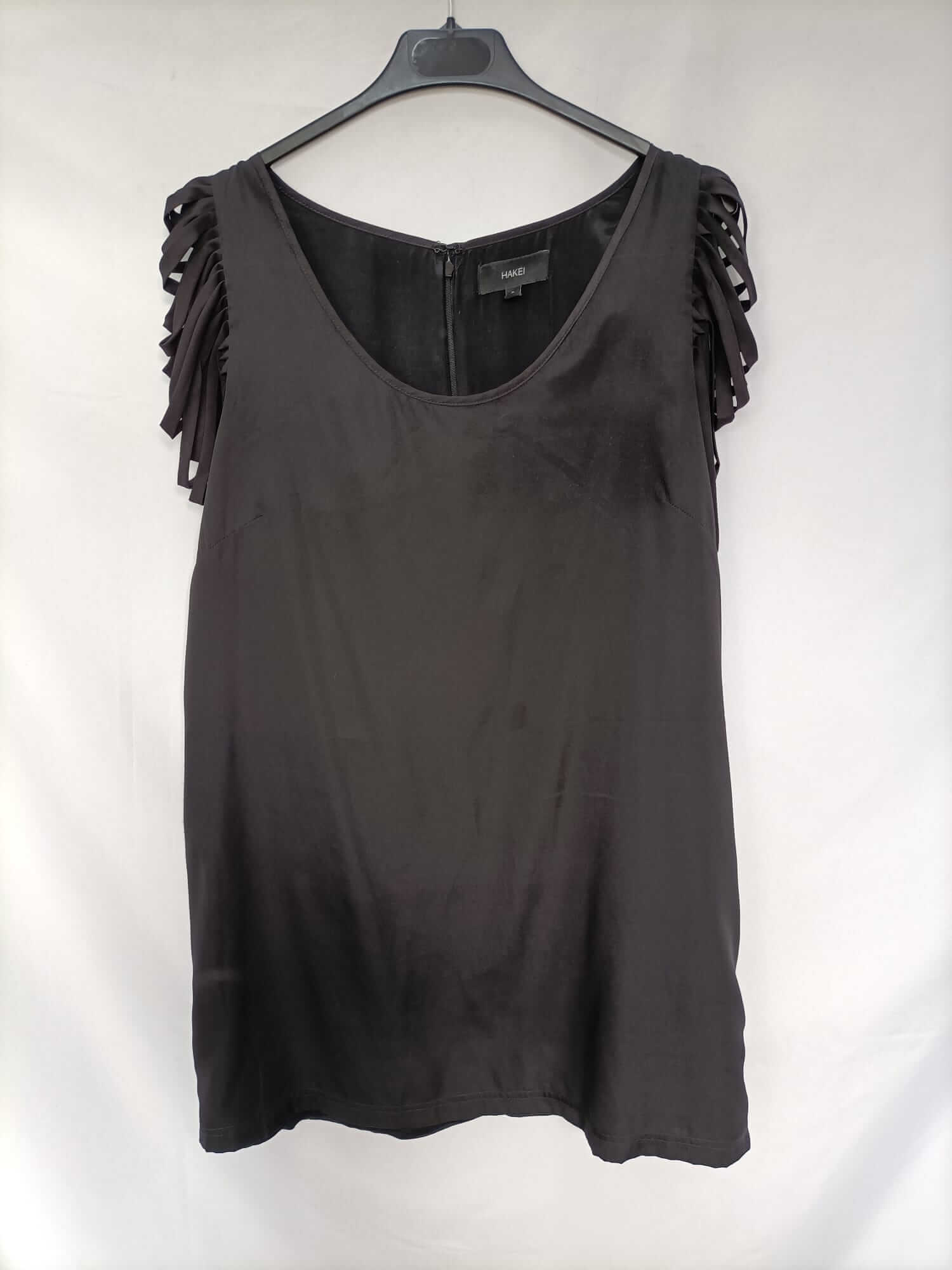 HAKEI.Vestido corto negro tiras mangas T.L