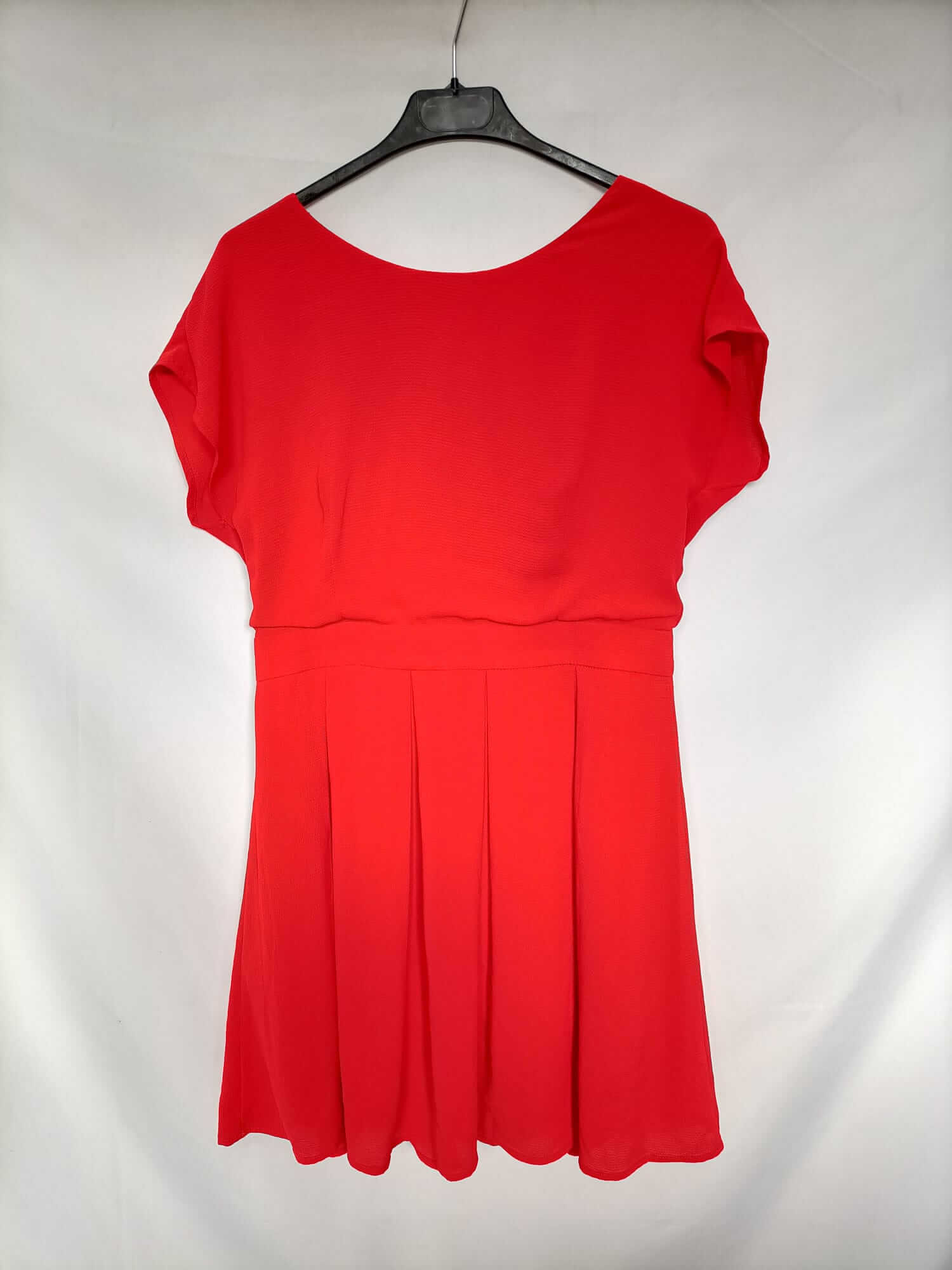 Y'COO.Vestido rojo espalda al aire T.L