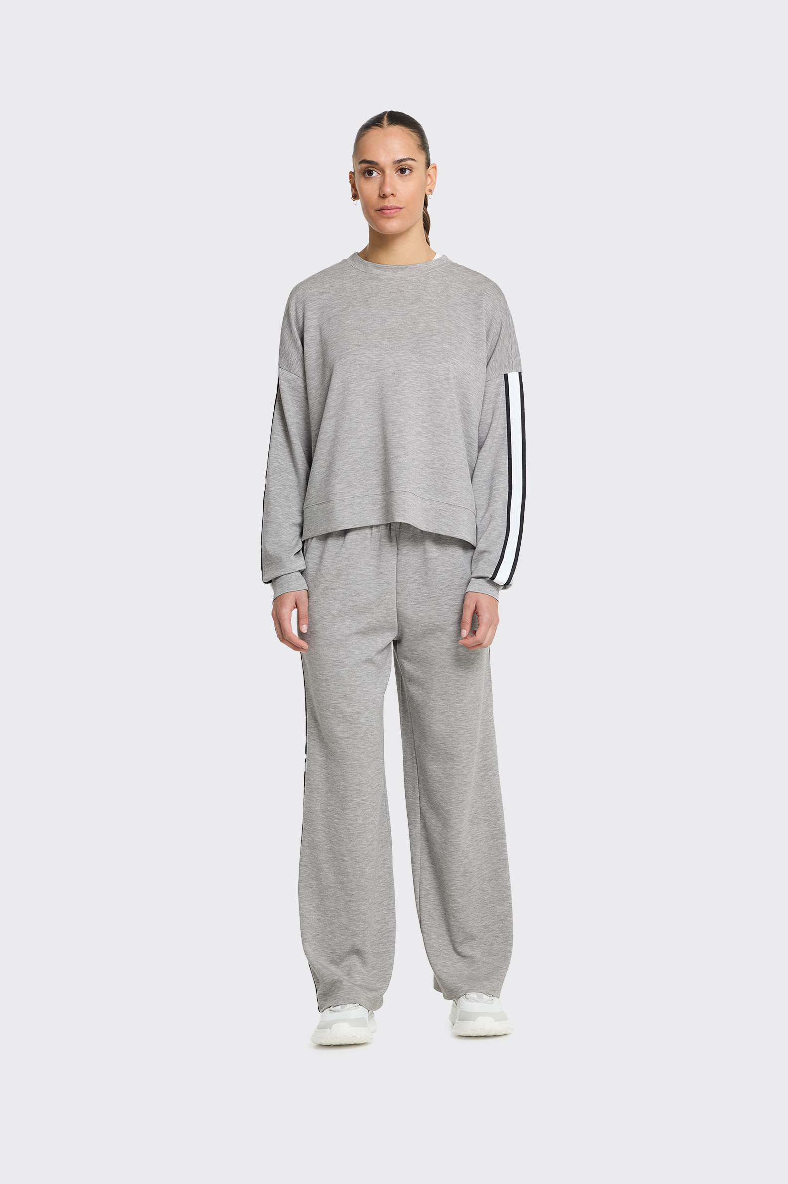 SUDADERA ESSENTIALS Tenth MODAL TAPE MUJER