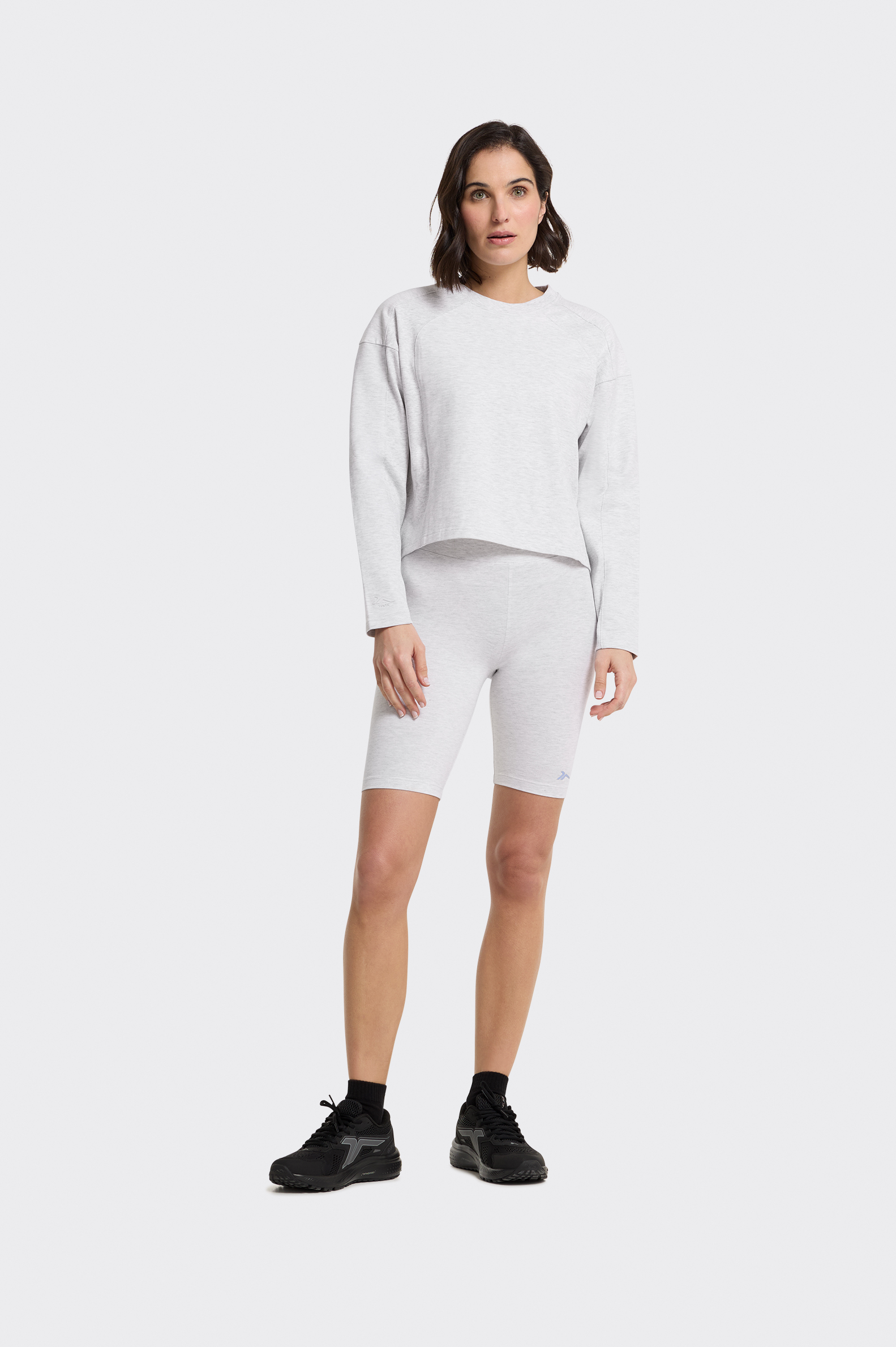 SUDADERA ESSENTIALS Tenth CROPPED MUJER