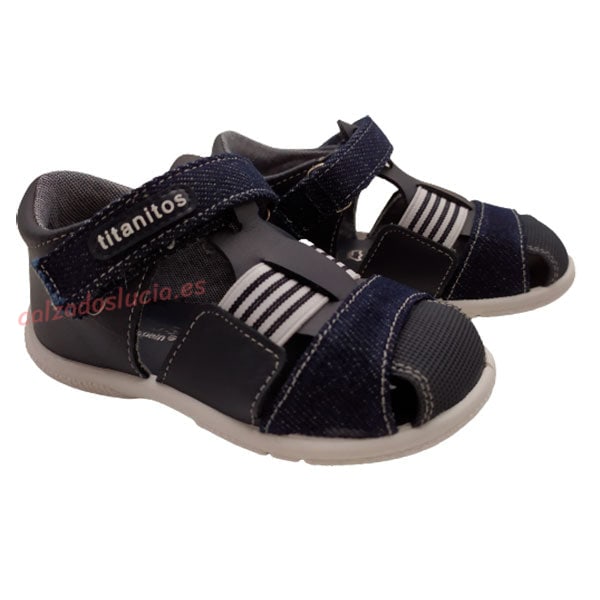 Sandalia cerrada lavable Titanitos azul marino