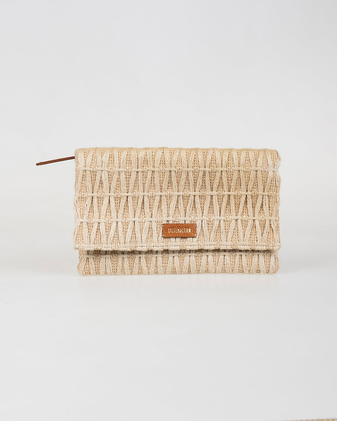 Bolso de mano de rafia trenzado