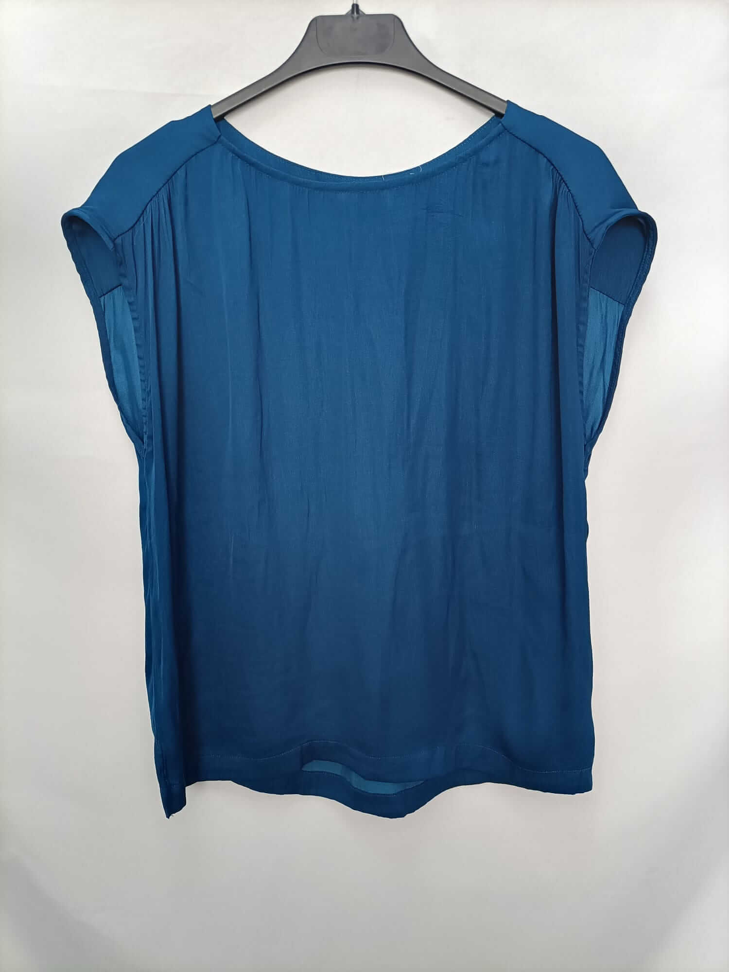 SFERA.Blusa azul fluida T.L