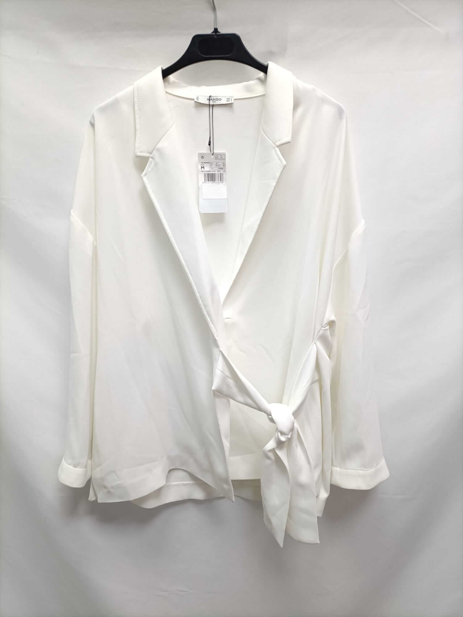 ZARA.Blazer blanca cruzada nudo T.m