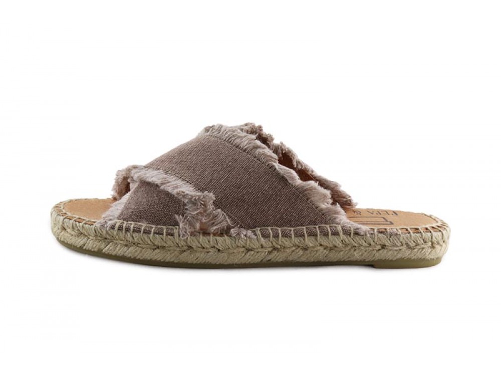 Zuecos marrón con flecos marrón Pepa y Cris