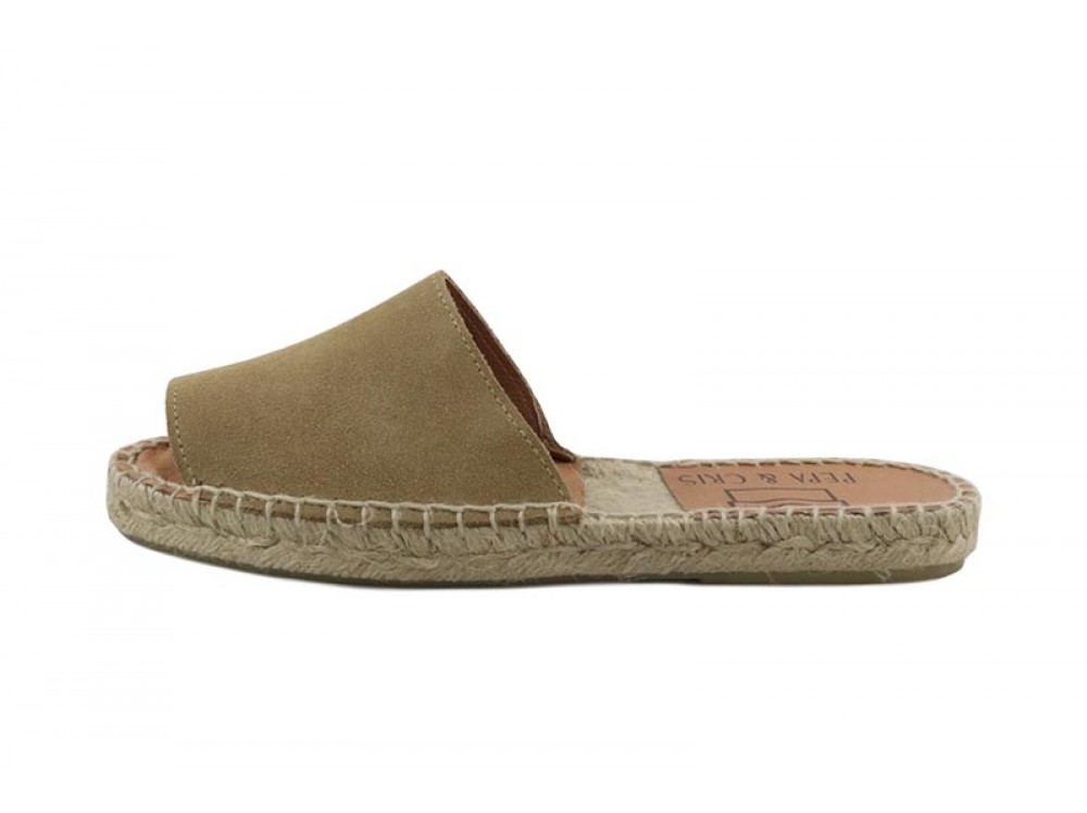 Zueco plano camel Pepa y Cris