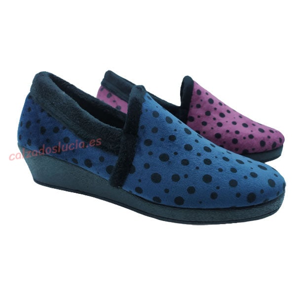 Zapatilla abrigada lunares de Salemera