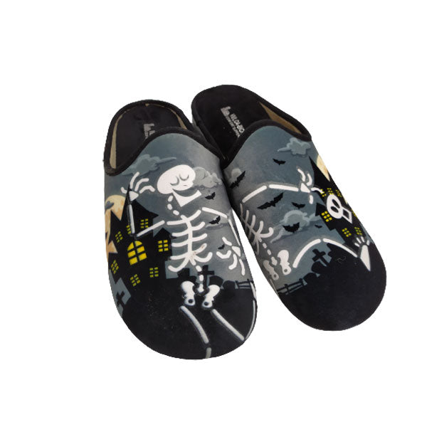 Zapatilla de casa castillo tenebroso Vulca-Bicha