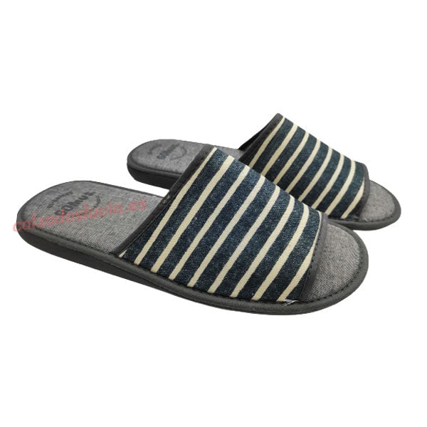 Zapatilla casa rayas de Gomus