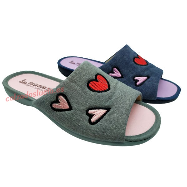 Zapatilla casa de lona bordado corazones V-B