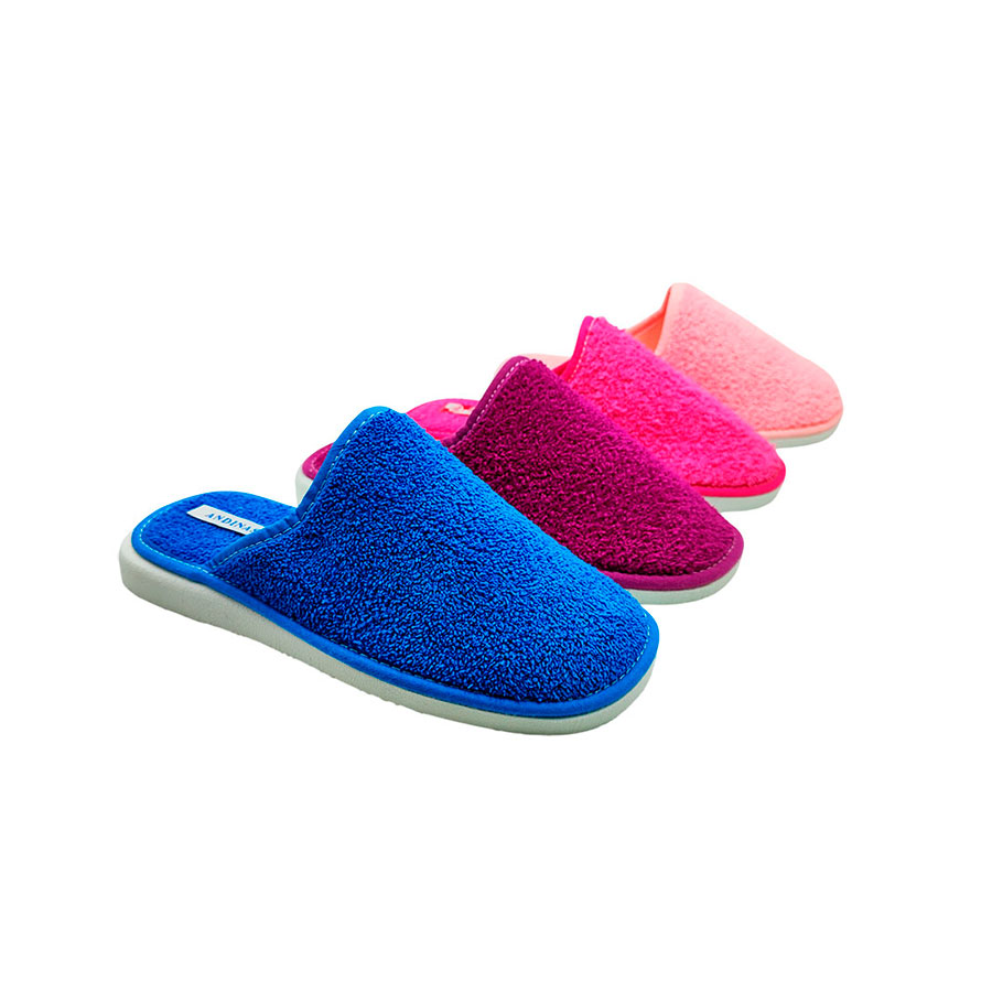 Zapatilla de rizo punta cerrada Andinas