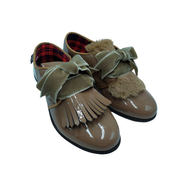 Zapato de charol con lengüetas intercambiables Titanitos