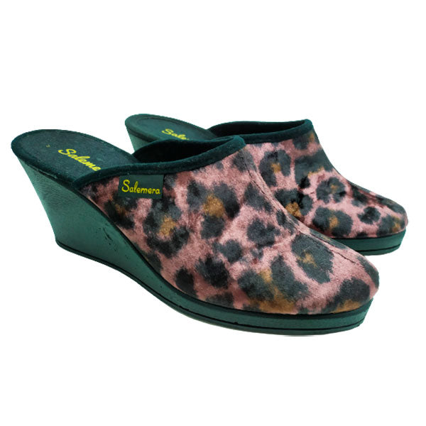 Zueco cuña alta de leopardo Salemera