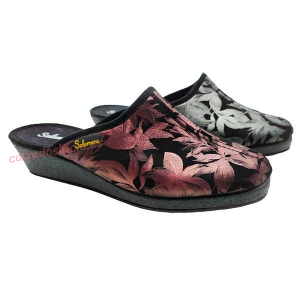 Zueco bajo en estampado satinado Salemera