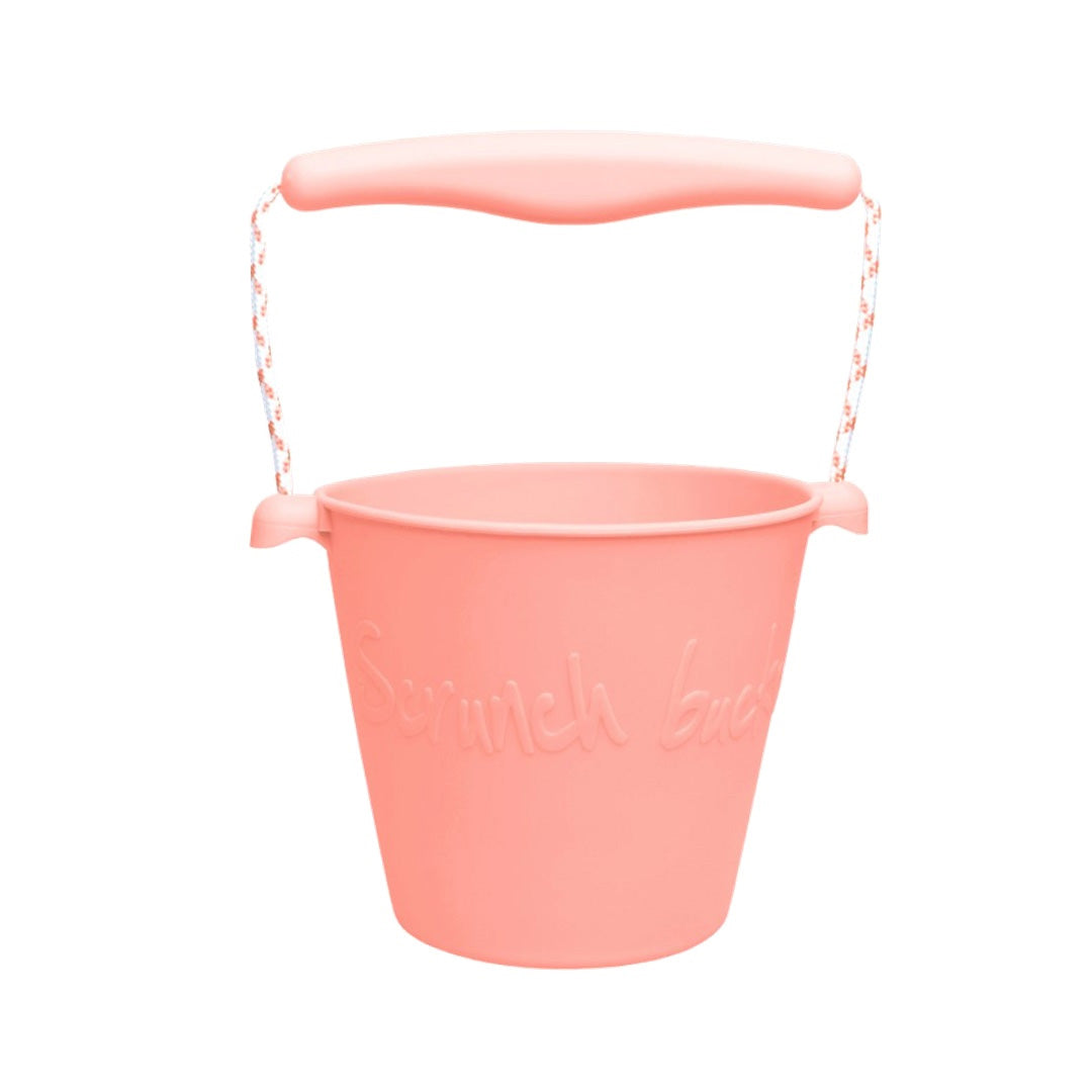 Cubo de playa de silicona Scrunch Coral