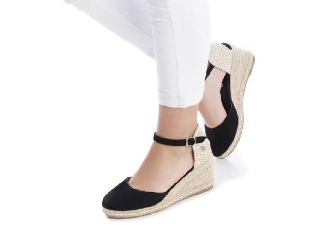 Cuñas esparto Refresh punta cerrada negro