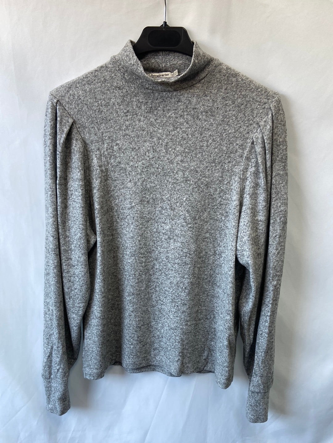 STRADIVARIUS.Jersey gris ligero mangas T.s