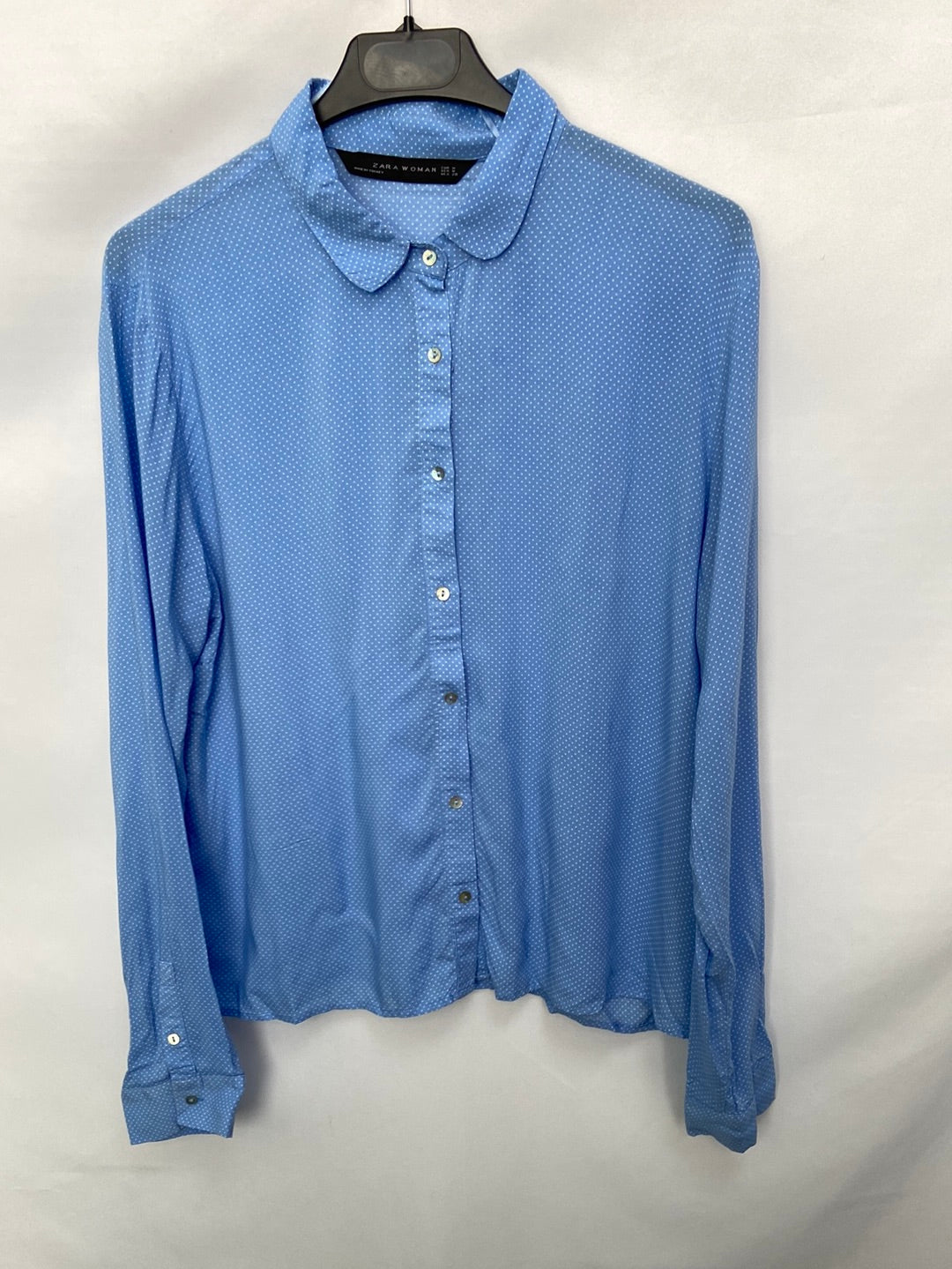 ZARA.Camisa azul lunares T.M