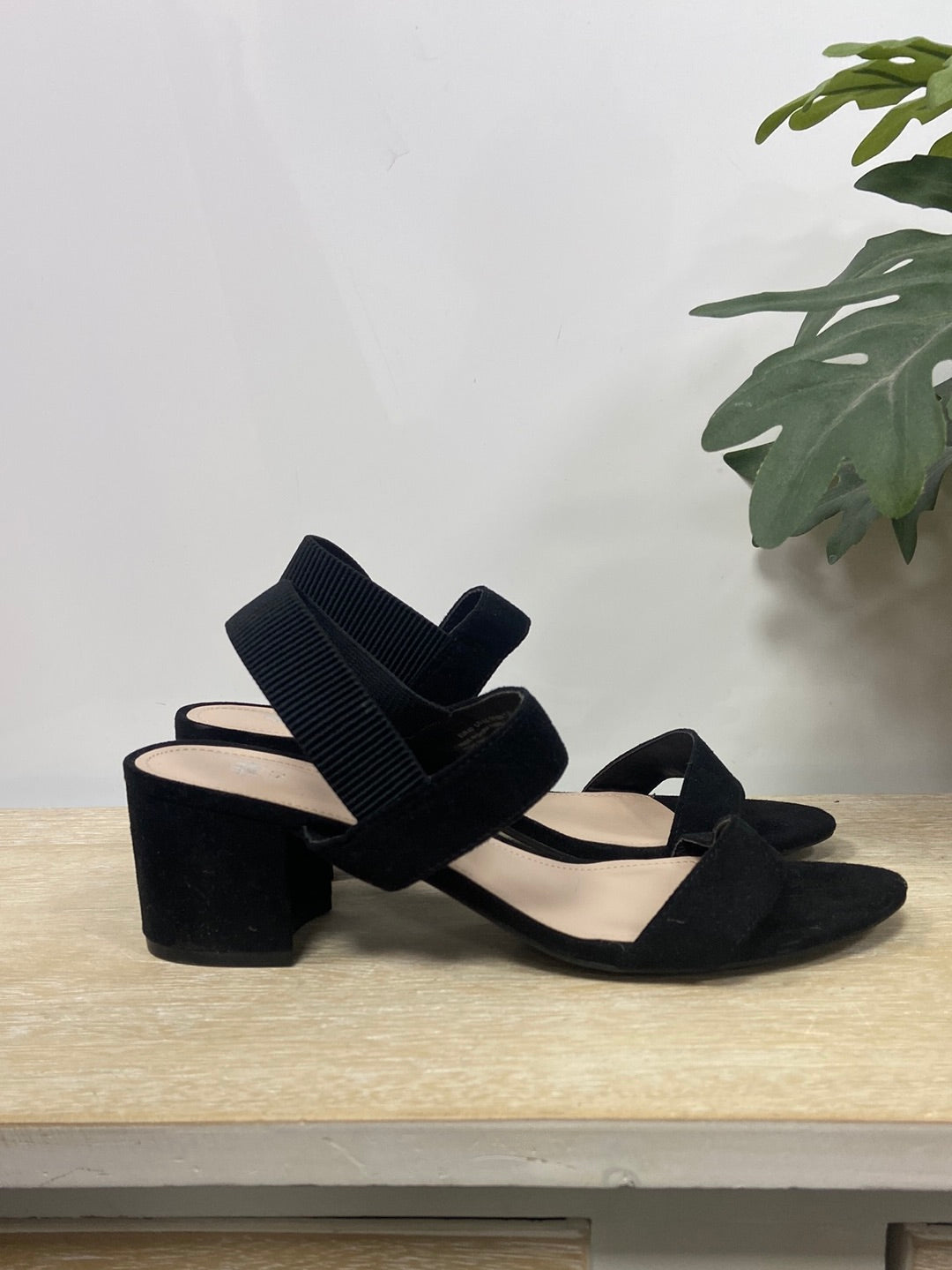 H&M. Sandalia talla 40