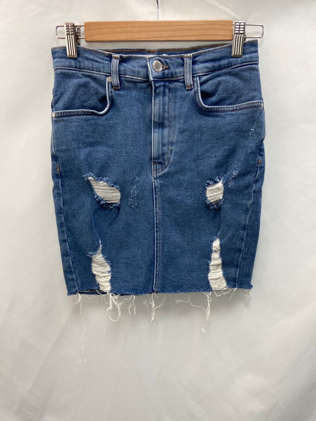 PULL&BEAR.Falda corta vaquera T.s