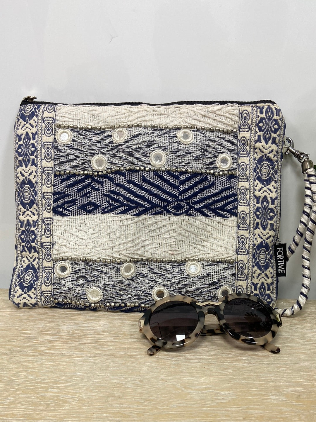 OTRAS.Bolso hippie tela bordado espejos