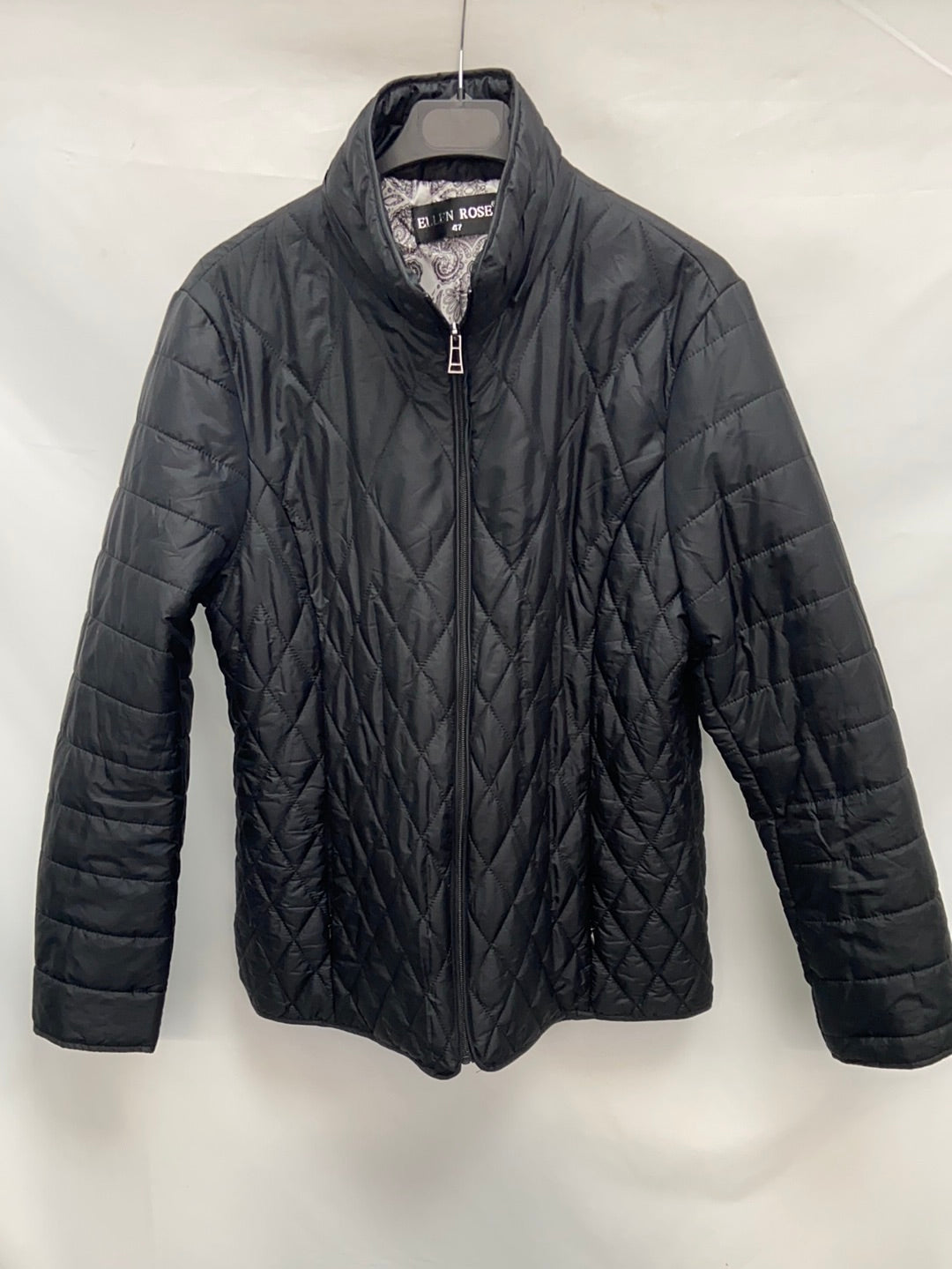 ELLEN ROSE. Plumas ligero negro cremallera T.M