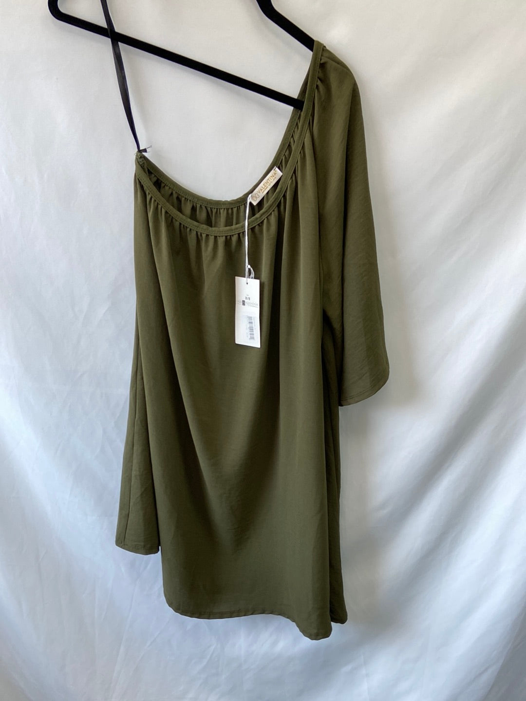 VALENTINA.Vestido corto verde asimétrico T.M