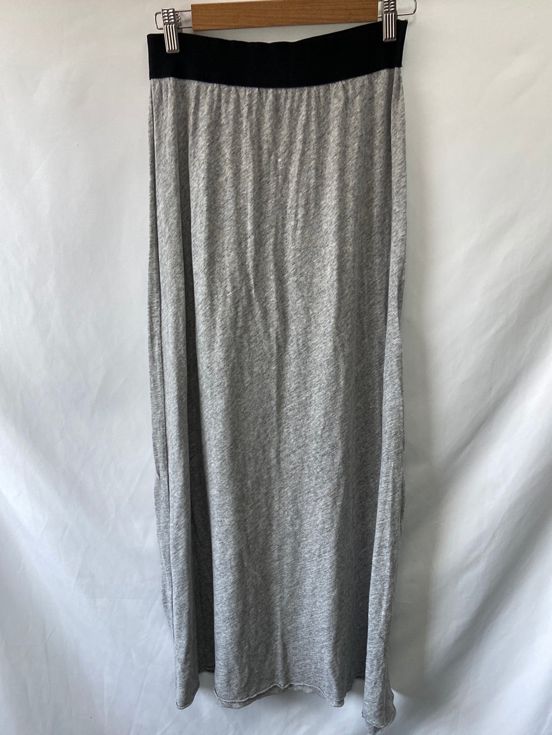 AMERICAN VINTAGE.Falda vuelo gris T.36/38