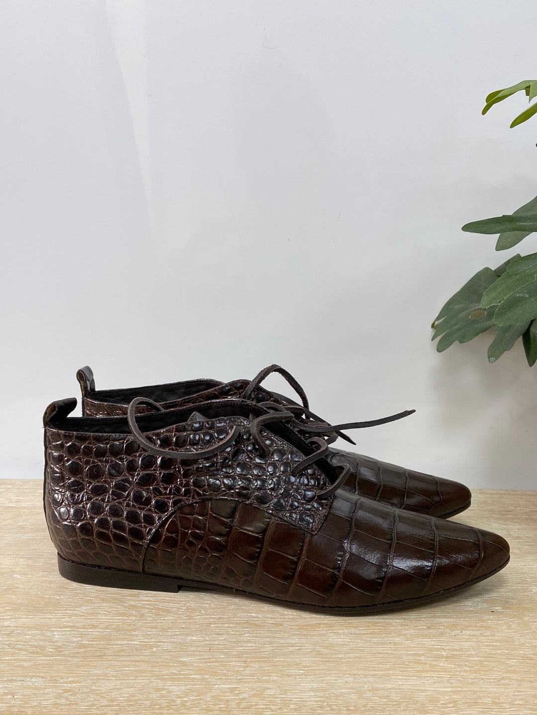 BEATRIZ FUREST. Botines serpiente T.37