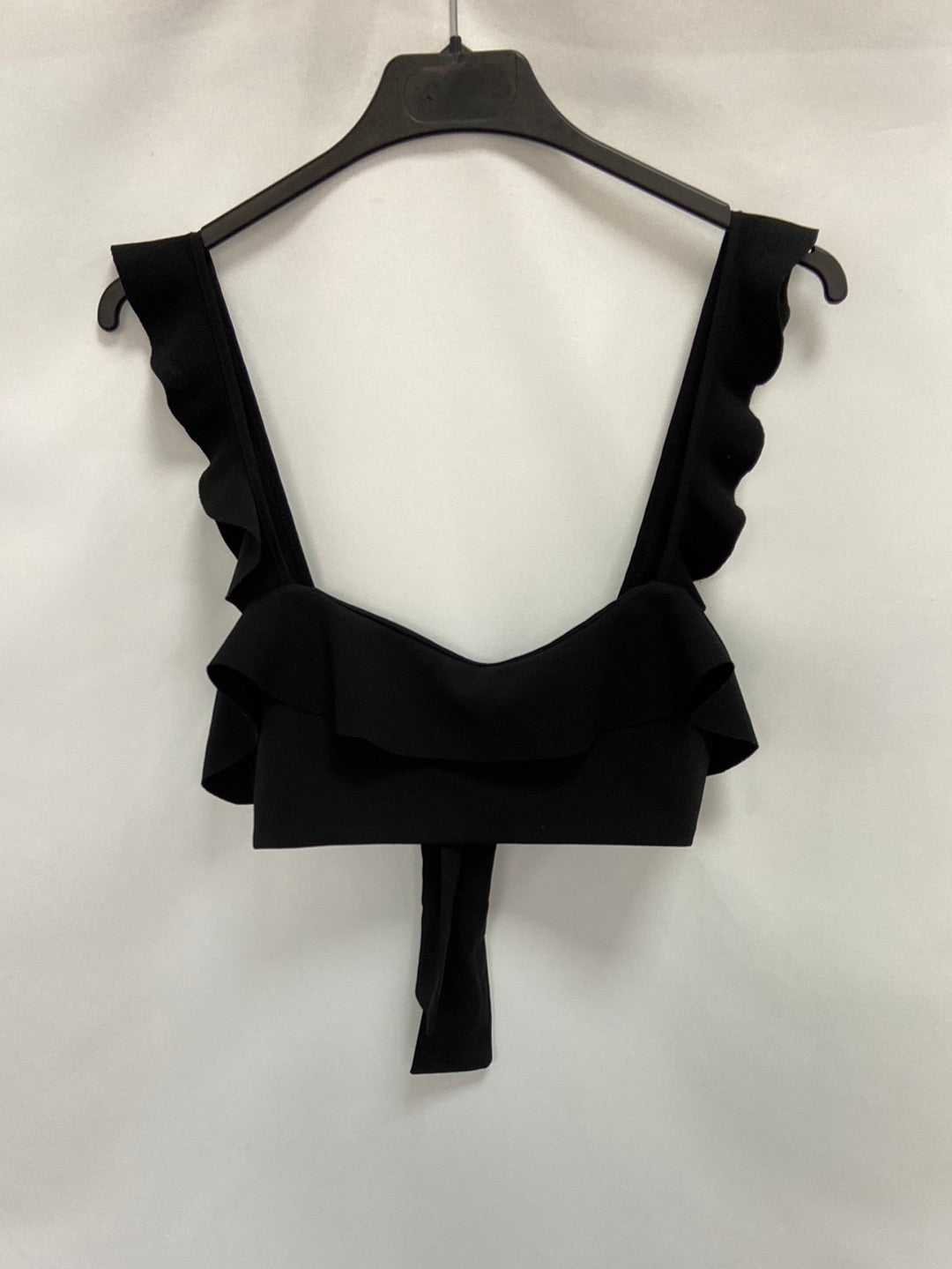ZARA.Croptop negro volante T.S