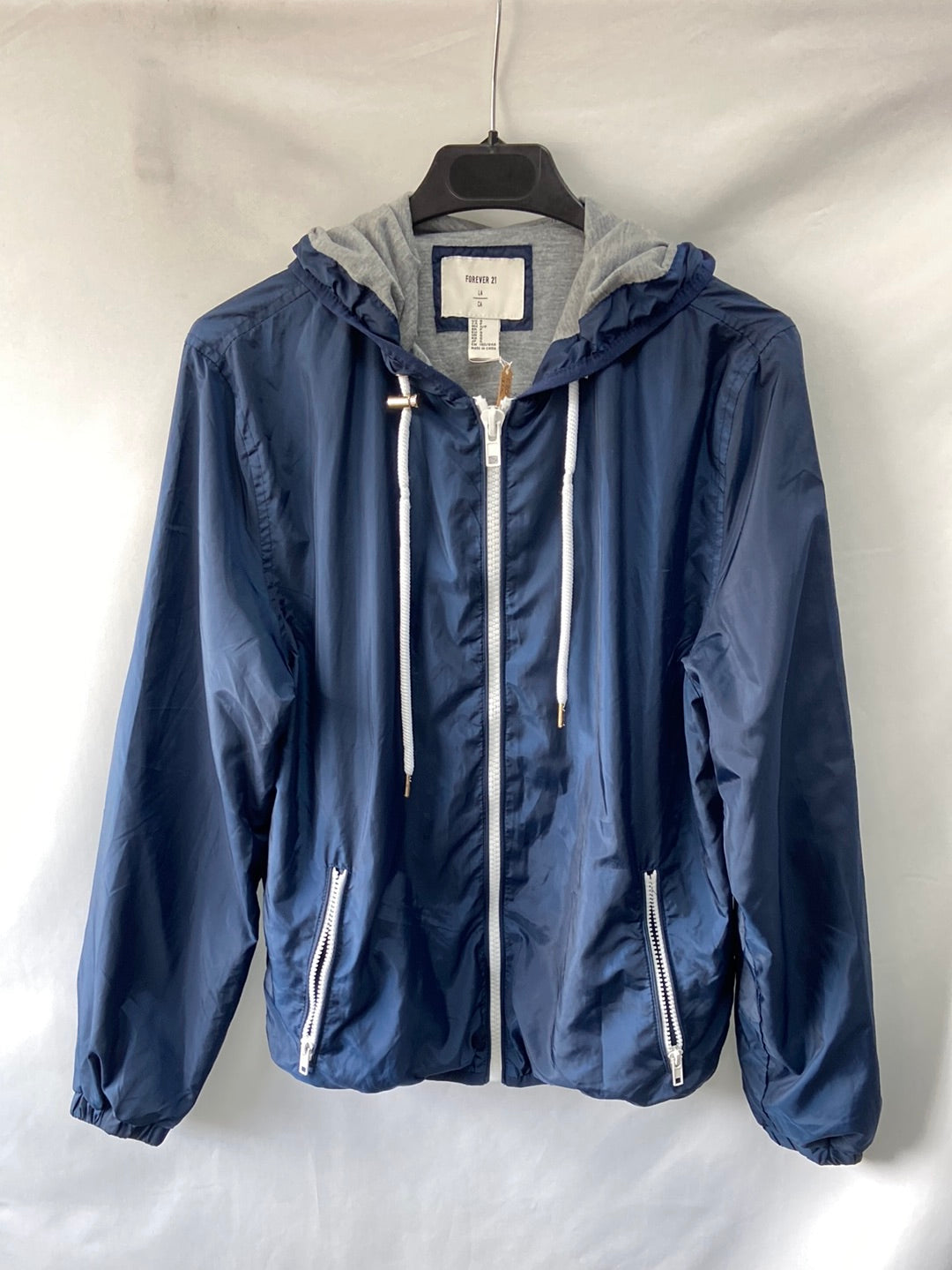 FOREVER21. Corta vientos