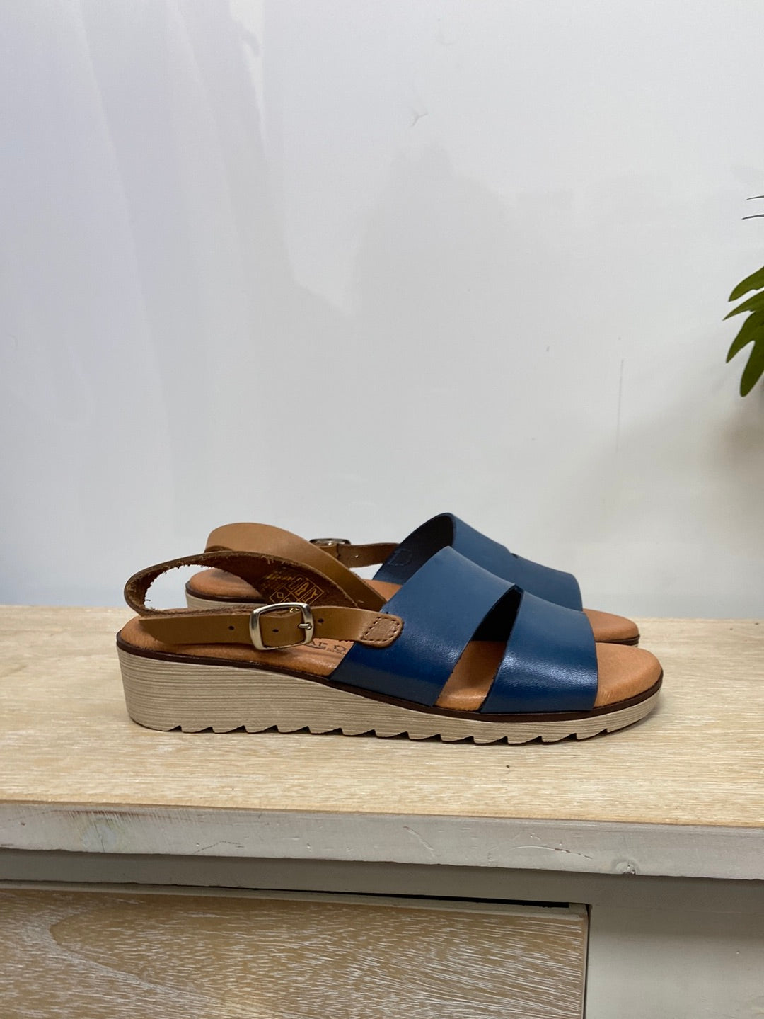 BLUSANDAL.Sandalias azules T.36